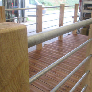 passerelle en bois avec acier